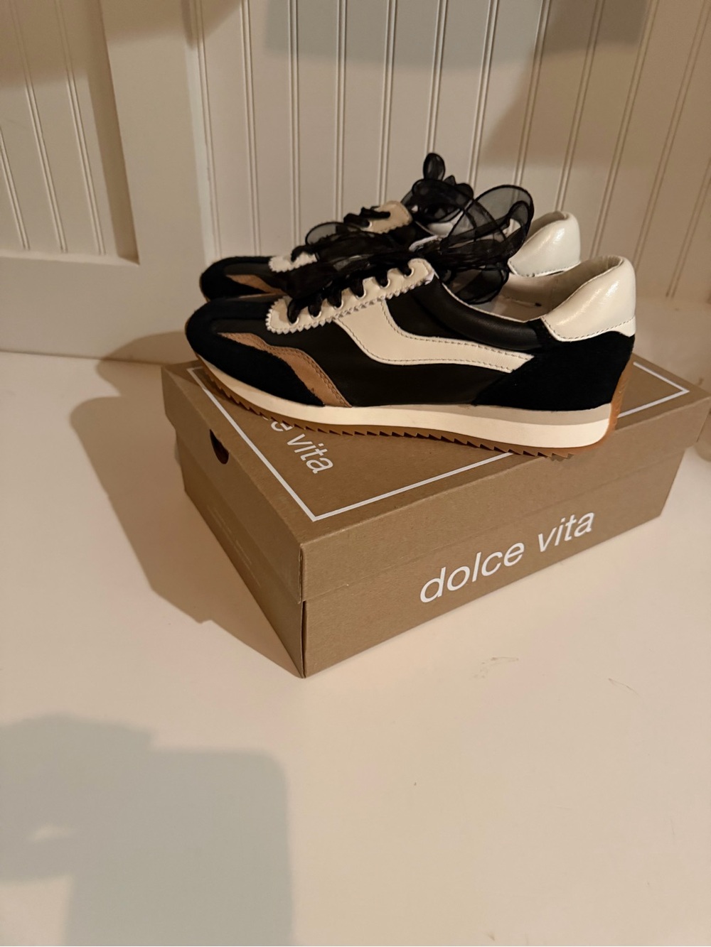 Dolce Vita Black Sticker Label with Size 9 Marking